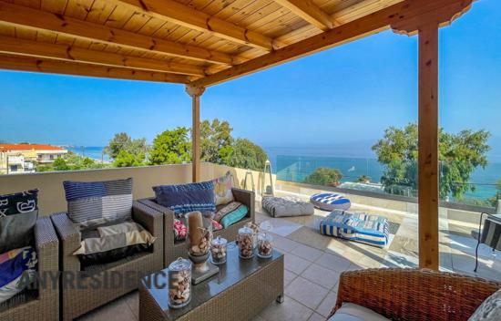 5 room apartment in Xilokastro