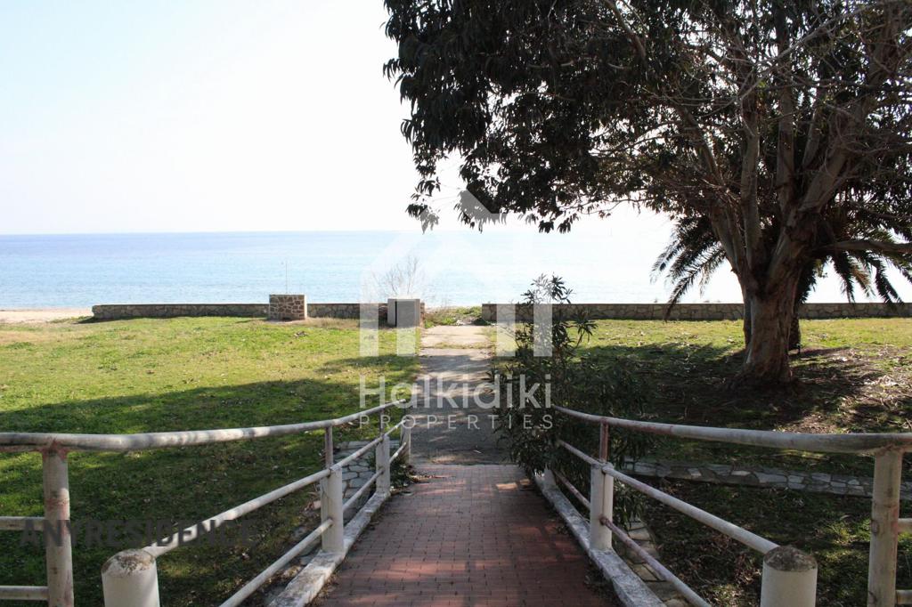 13 room townhome in Sithonia, photo #2, listing #2342966