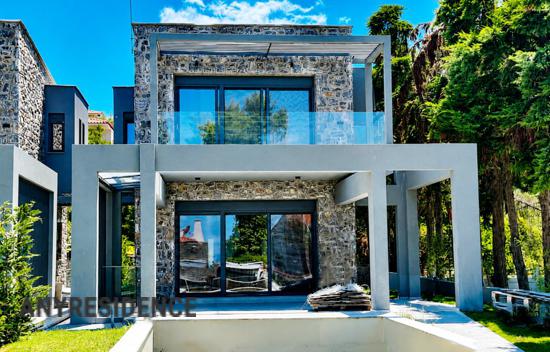 Villa in Polychrono