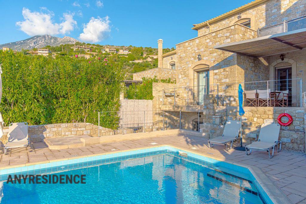 Townhome in Messenia, photo #2, listing #2472986