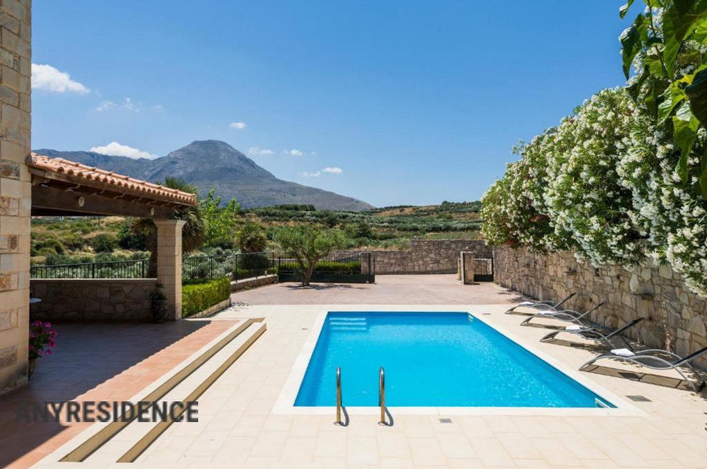 Villa in Kissamos, photo #3, listing #2530885