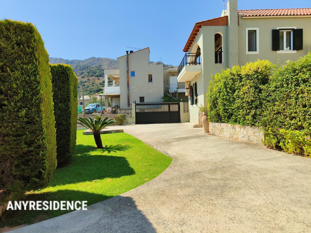 Townhome in Varipetro, photo #6, listing #2387380