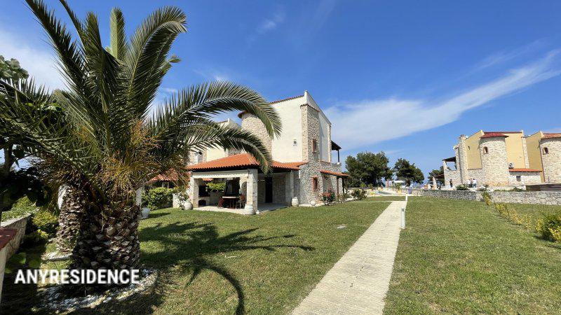 Townhome in Afytos, photo #7, listing #2101617