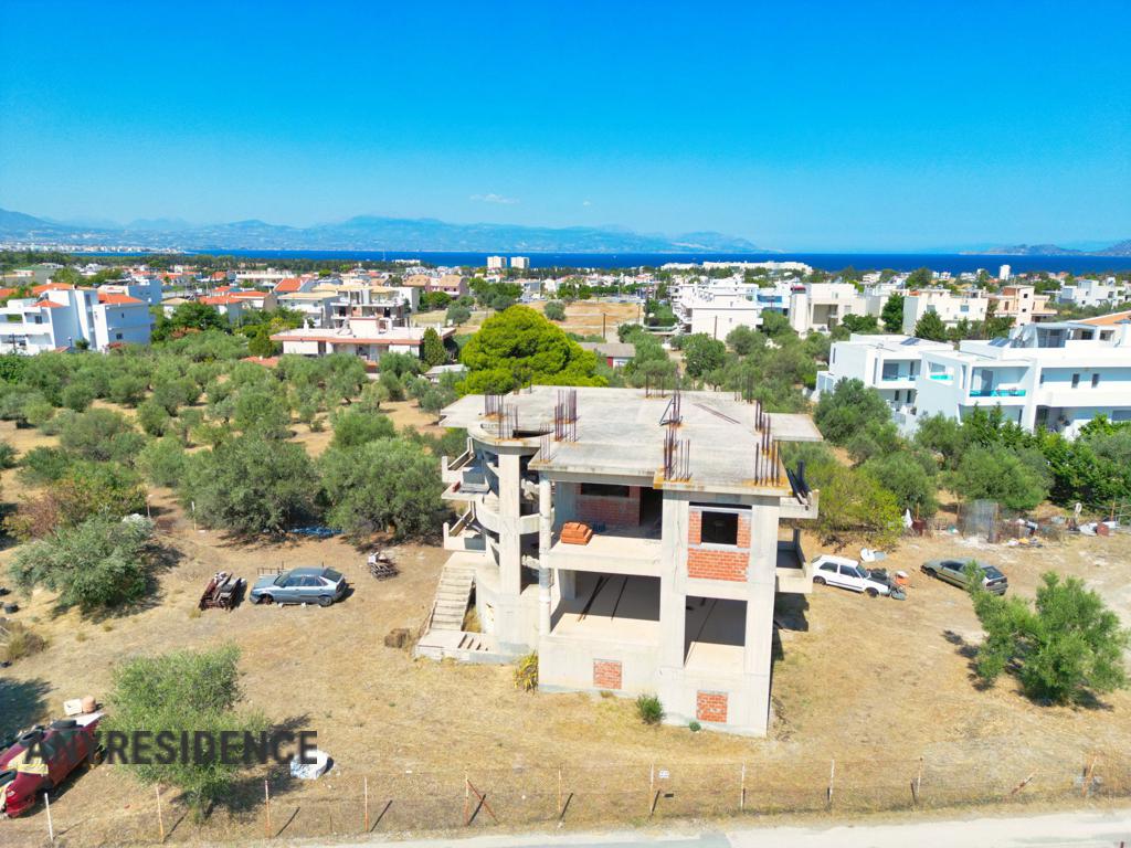 Townhome in Loutraki, photo #3, listing #2474200