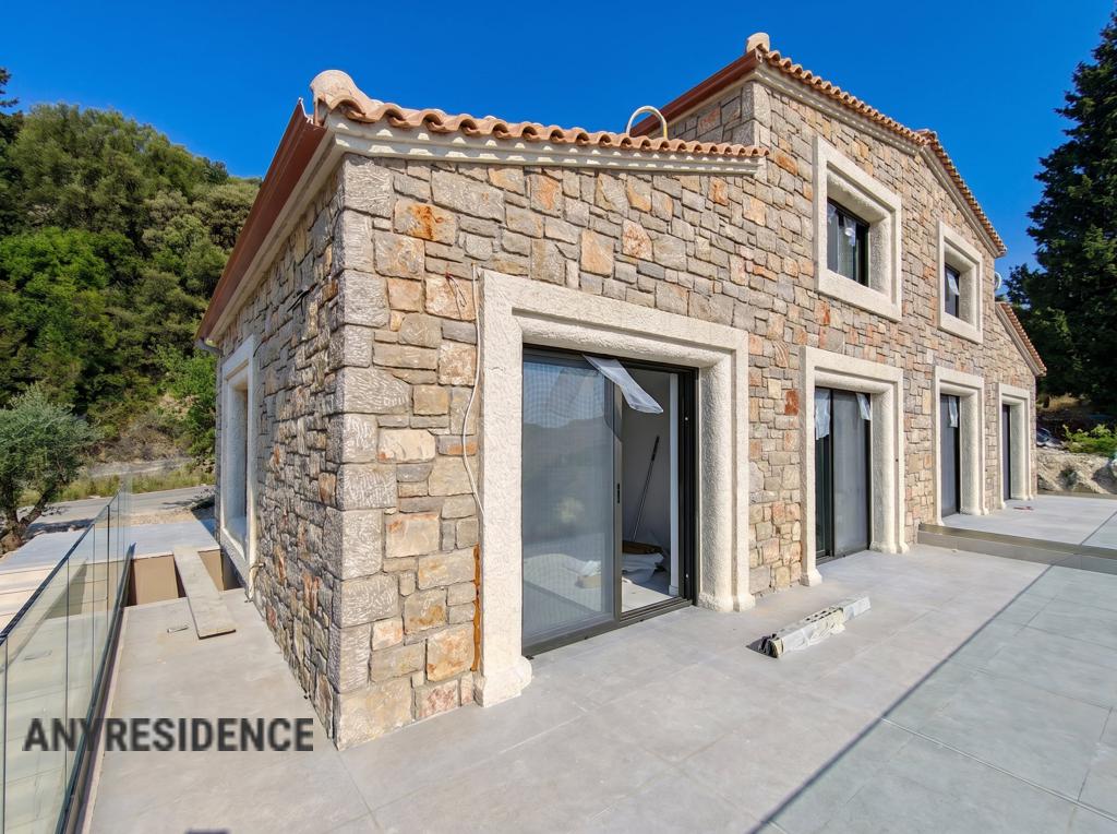 Townhome in Lefkas, photo #4, listing #2536366