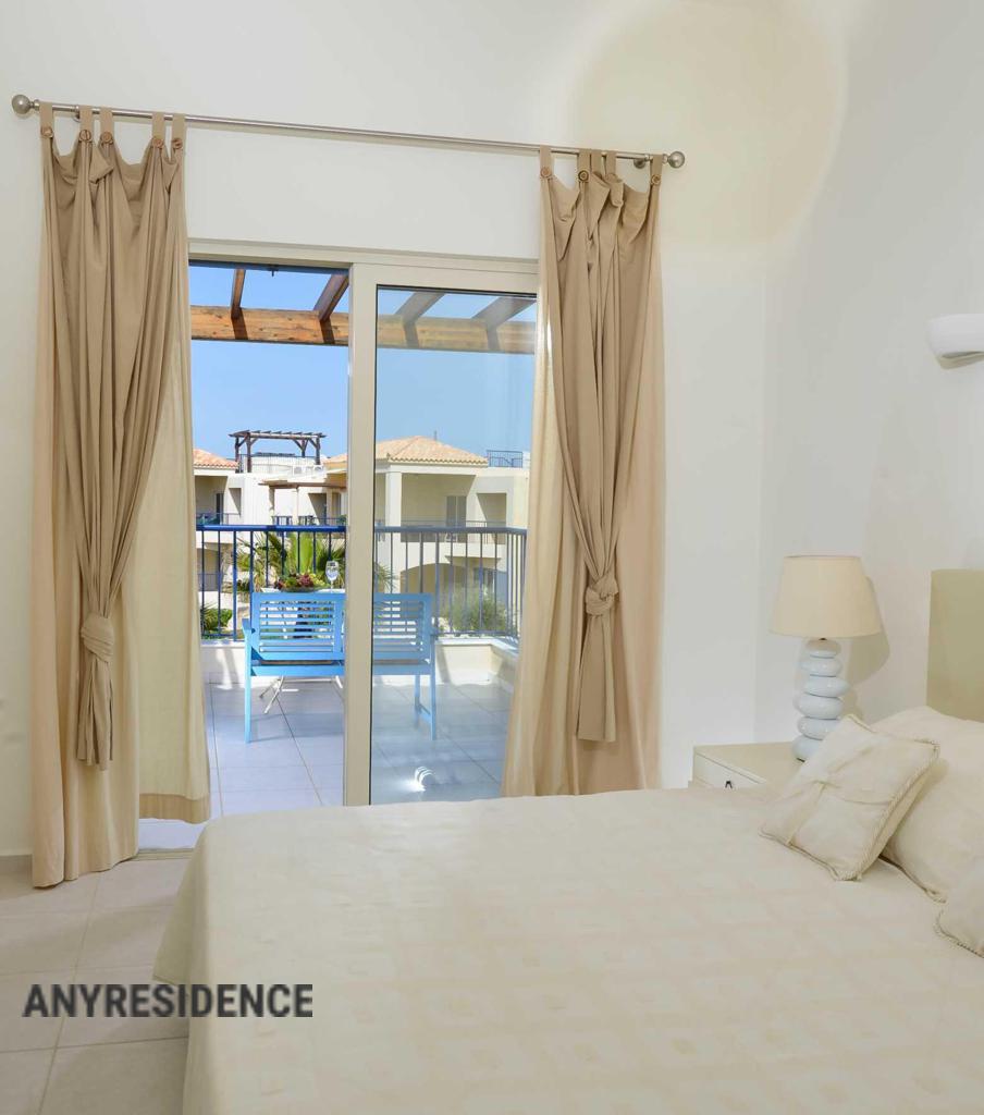 Penthouse in Crete, photo #7, listing #2491402