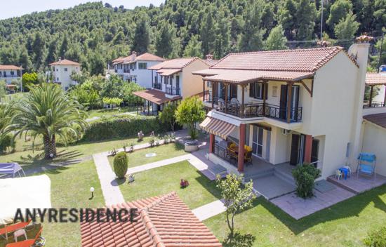 7 room townhome in Sithonia