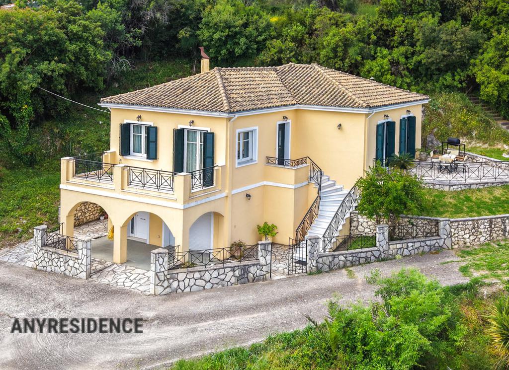 Townhome in Lefkas, photo #3, listing #2536018