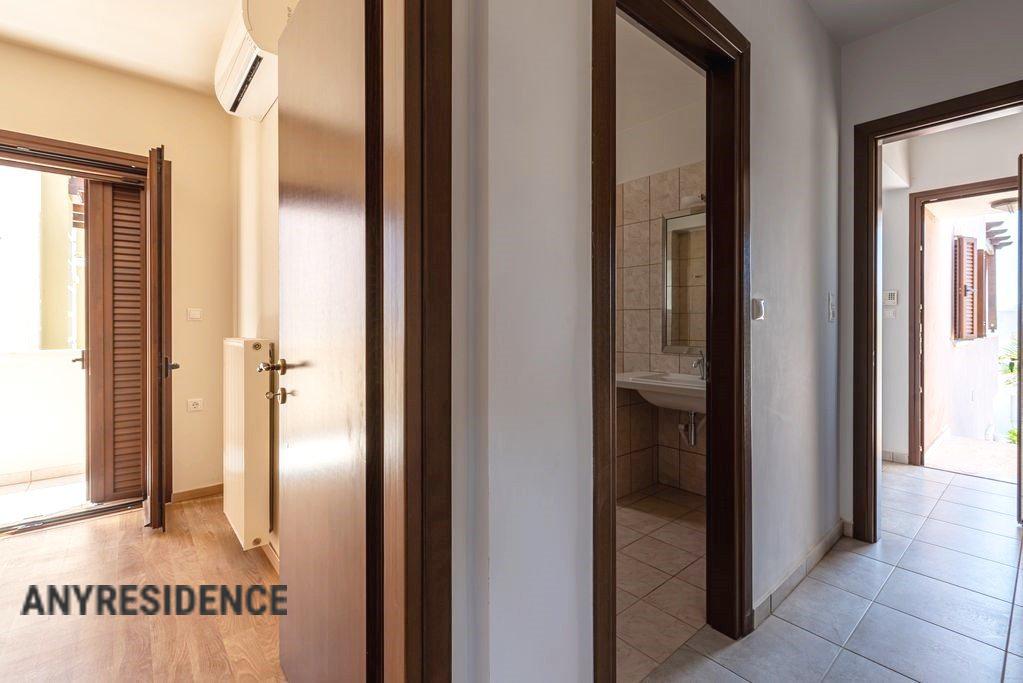 2 room apartment in Crete, photo #3, listing #2284416