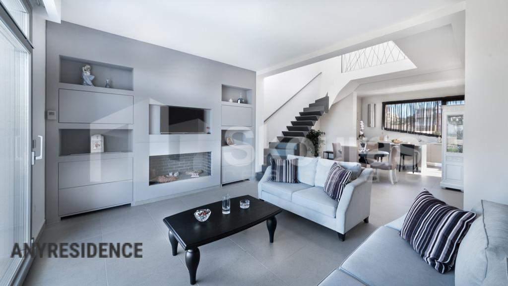 6 room townhome in Loutraki, photo #2, listing #2542163