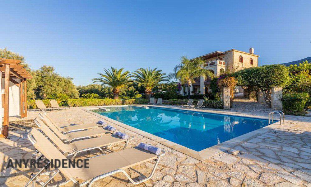 Townhome in Chania, photo #1, listing #2425330