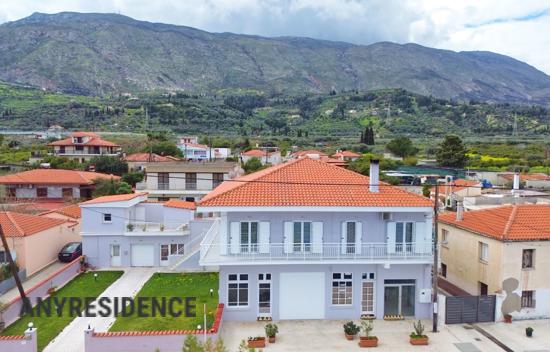 6 room townhome in Korinthia