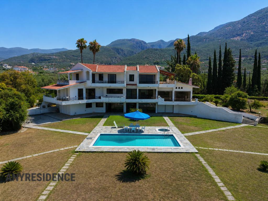 11 room villa in Kalamata, photo #1, listing #2210980