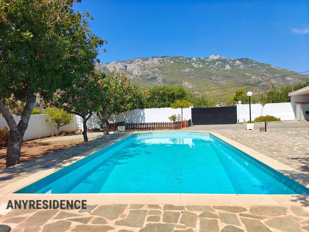 Townhome in Loutraki, photo #3, listing #2480202