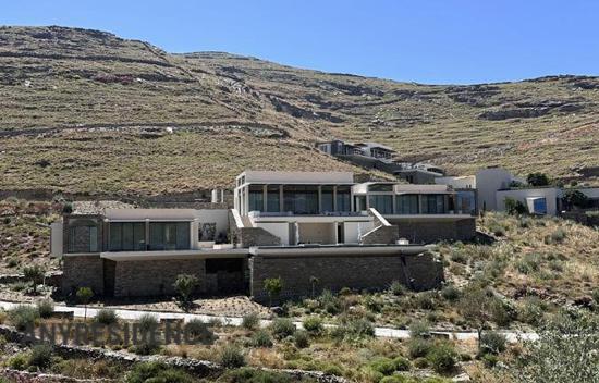Villa in Kea
