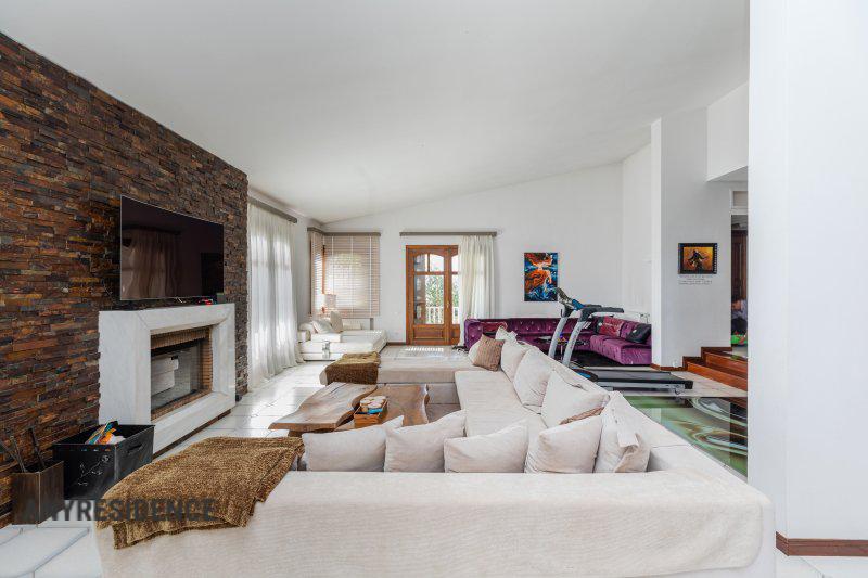 Townhome in Panorama, photo #10, listing #2328691