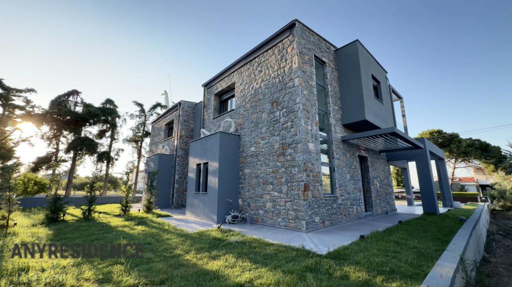 Villa in Polychrono, photo #2, listing #2304480