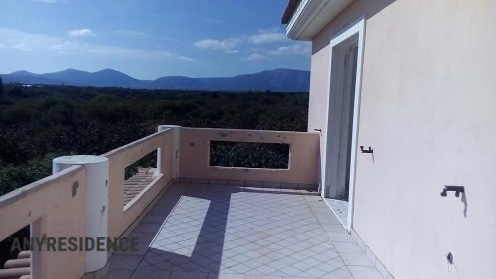 Chalet in Attica, photo #3, listing #2470456