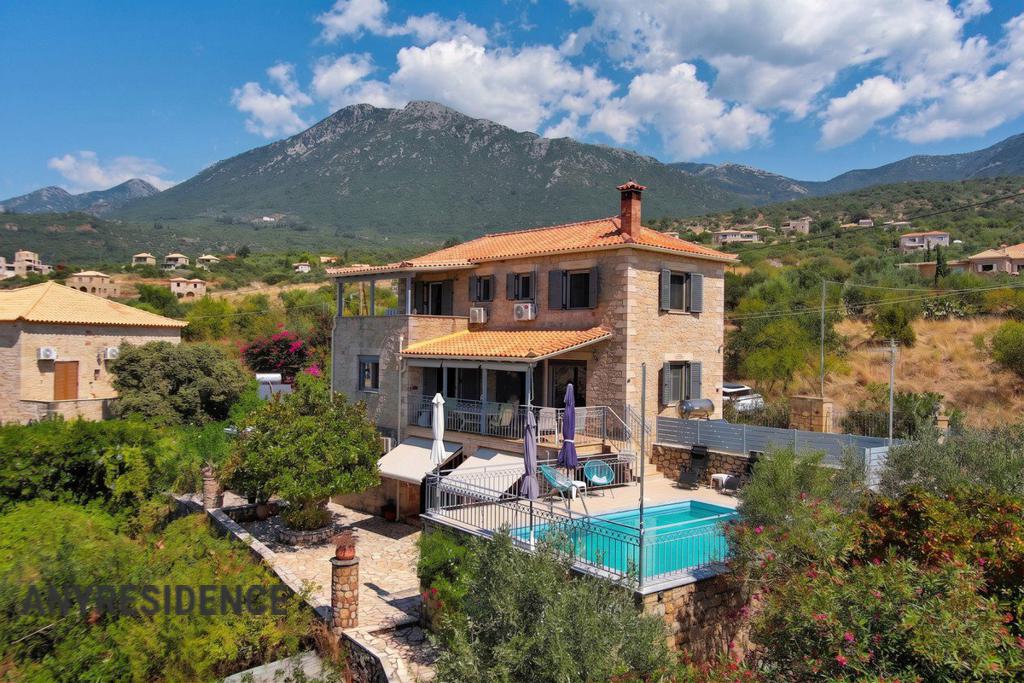 Townhome in Stoupa, photo #1, listing #2549079