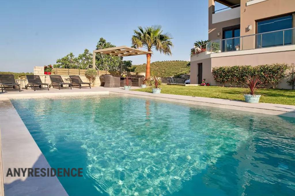 Villa in Kissamos, photo #2, listing #2543475