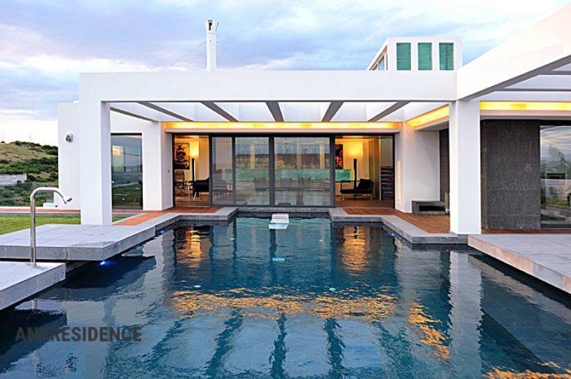 Villa in Panorama, photo #2, listing #2210103