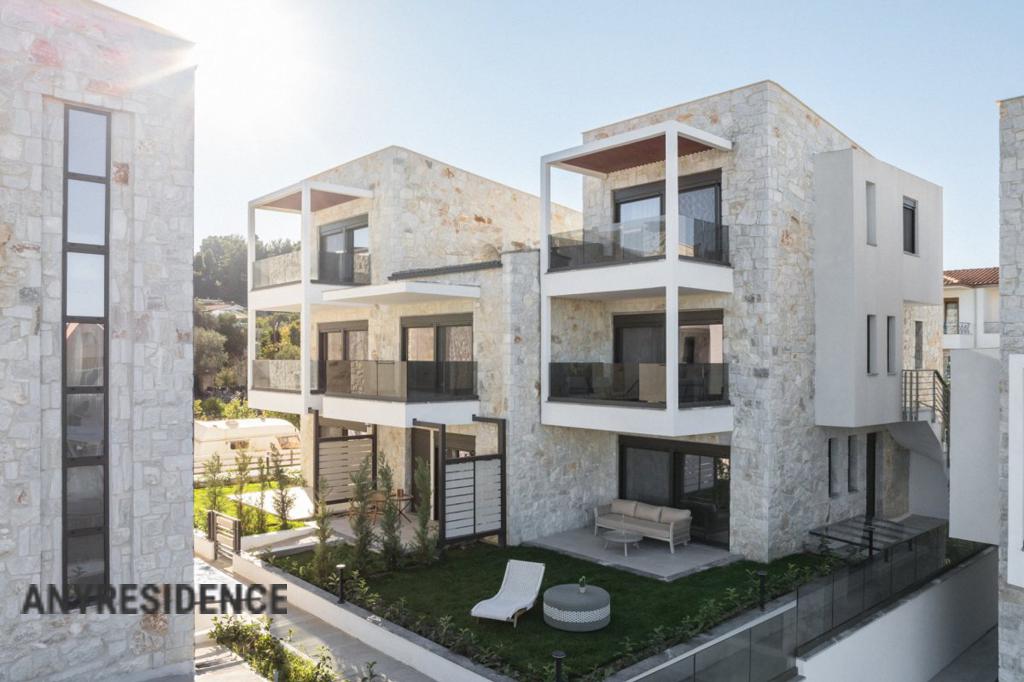 Townhome in Pefkochori, photo #3, listing #2332234