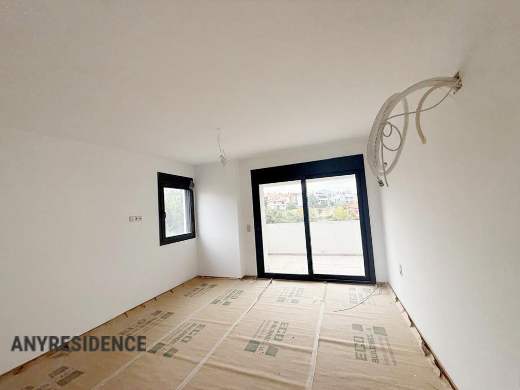 Townhome in Panorama, photo #4, listing #2250664