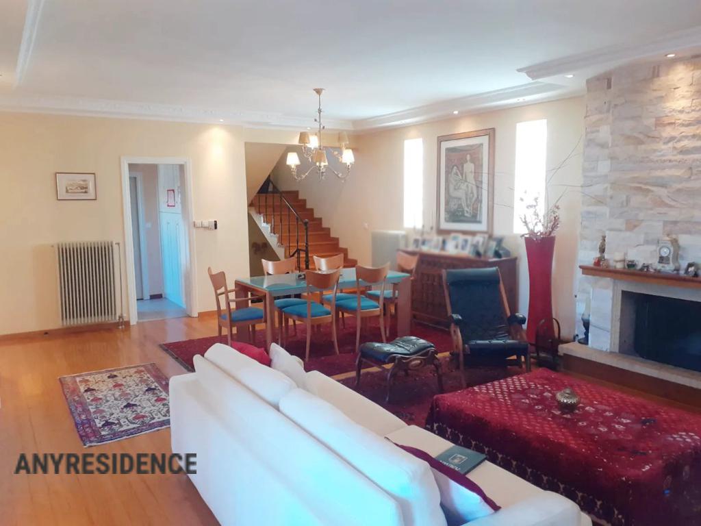 Townhome in Panorama, photo #3, listing #2553175