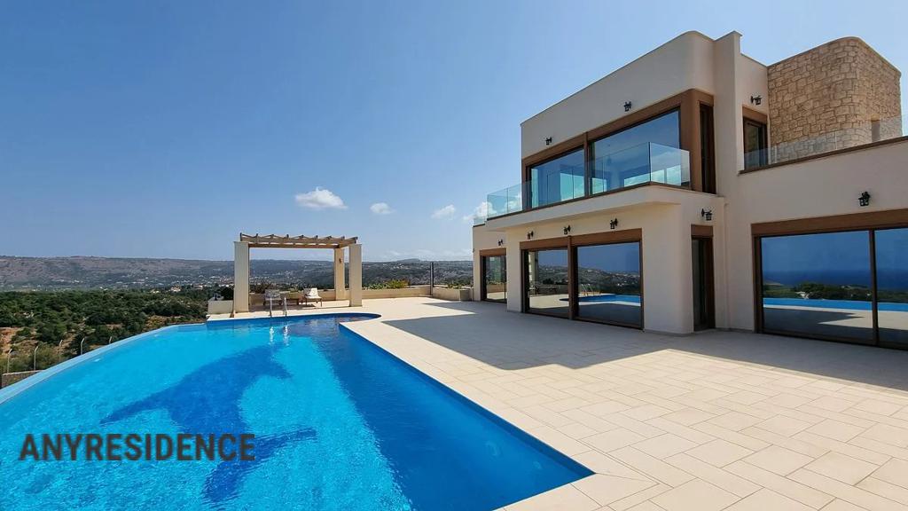 Villa in Tsivaras, photo #3, listing #2532775