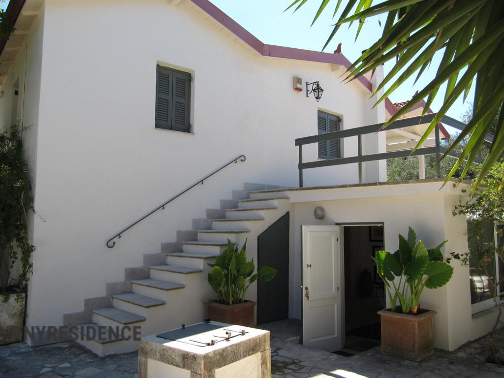 Villa in Gaios, photo #5, listing #2051045