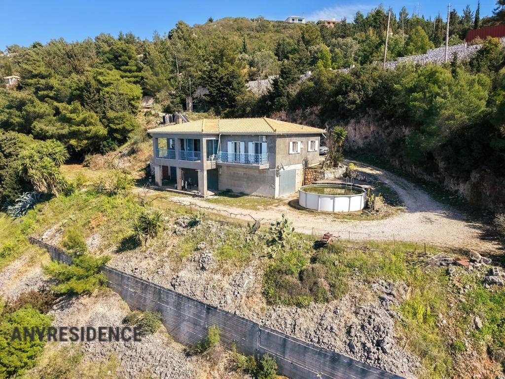 Townhome in Lefkas, photo #2, listing #2534470