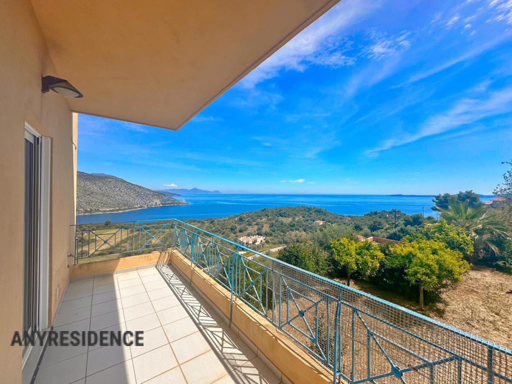 Townhome in Galatas, photo #2, listing #2533804