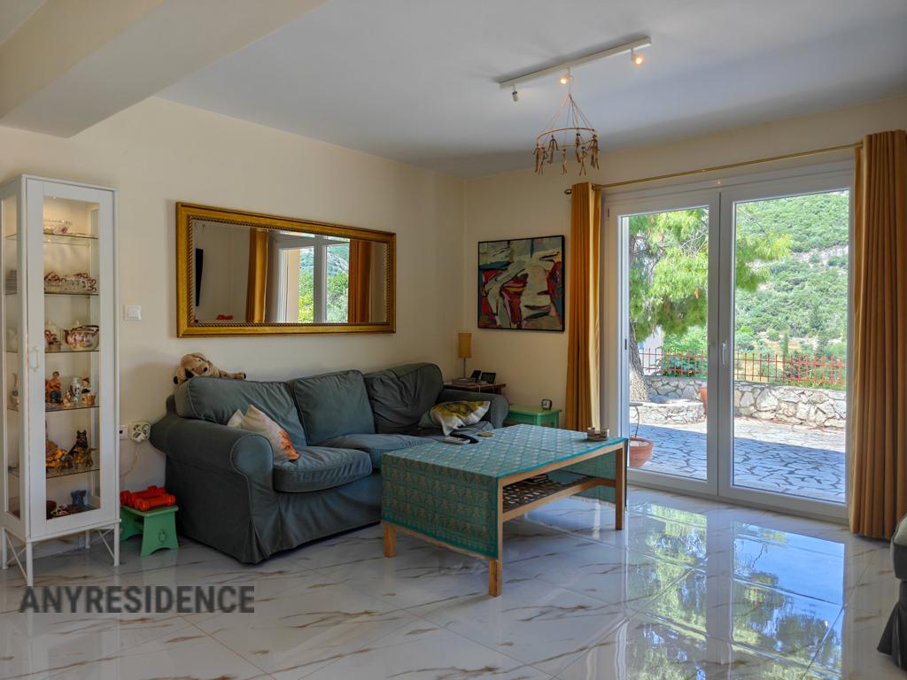 Townhome in Lefkas, photo #8, listing #2534755