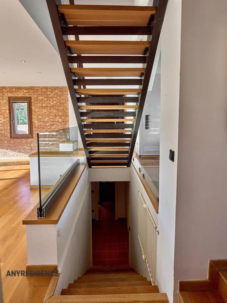 Villa in Panorama, photo #8, listing #2482472