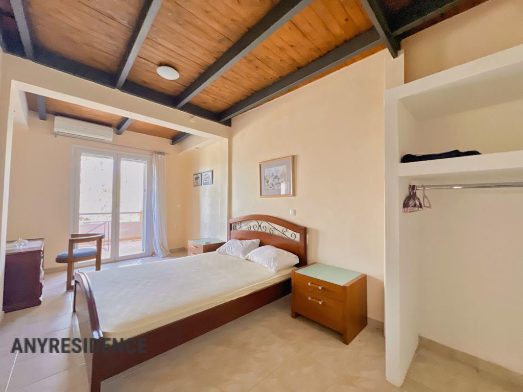 Villa in Galatas, photo #10, listing #2522735