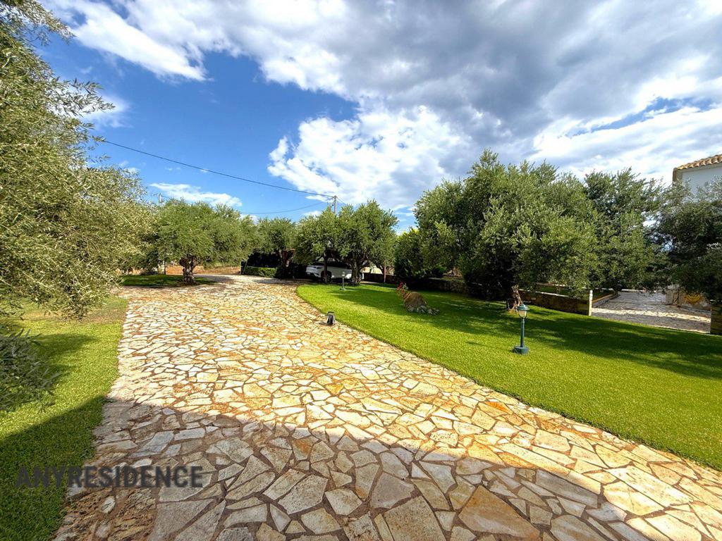 9 room villa in Peloponnese, photo #10, listing #2334069