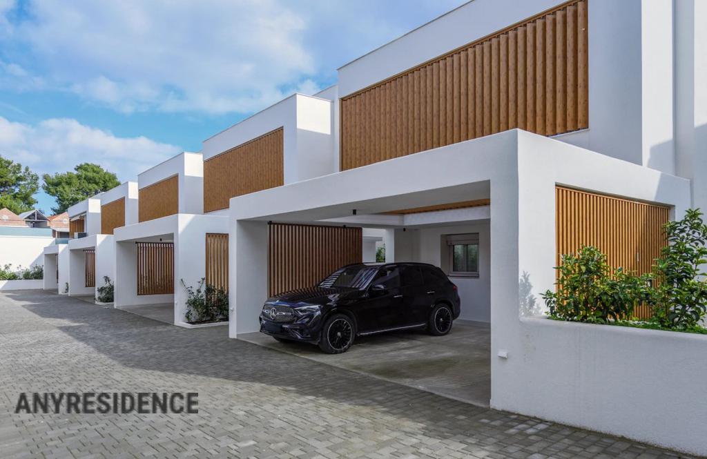 Villa in Pefkochori, photo #4, listing #2418084