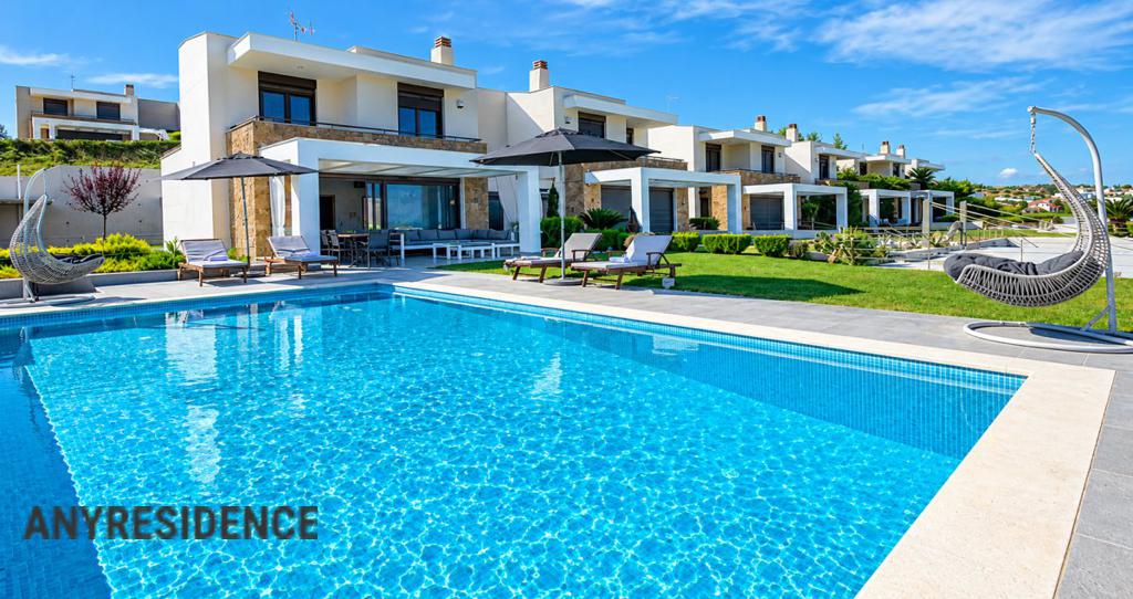 Villa in Kassandreia, photo #1, listing #2552753