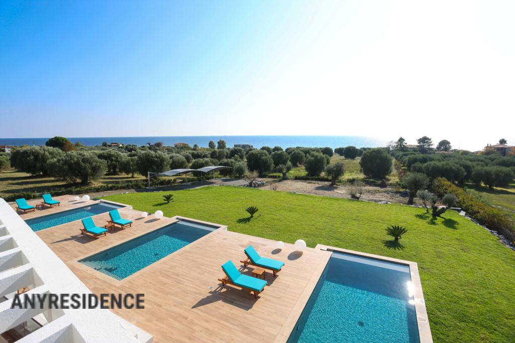 Villa in Kassandreia, photo #7, listing #2549158