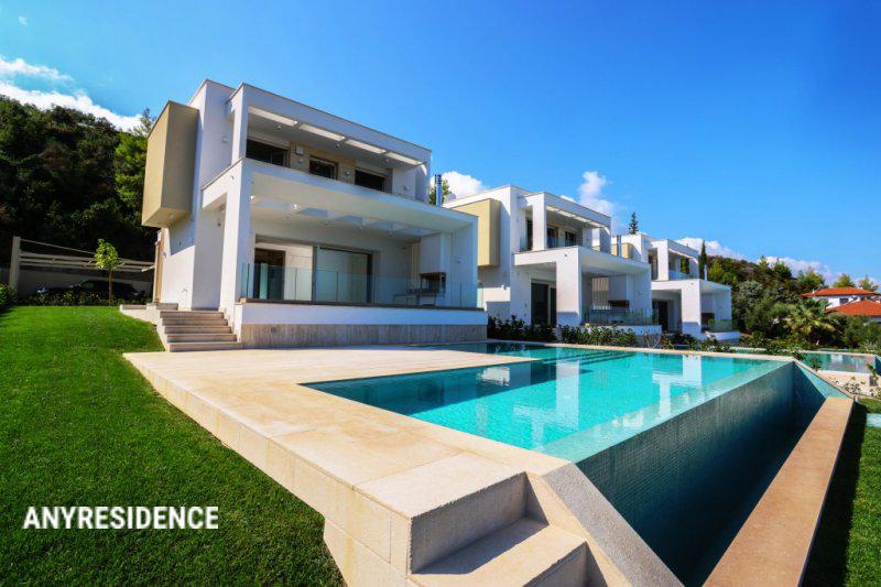 Villa in Attica, photo #2, listing #2341670
