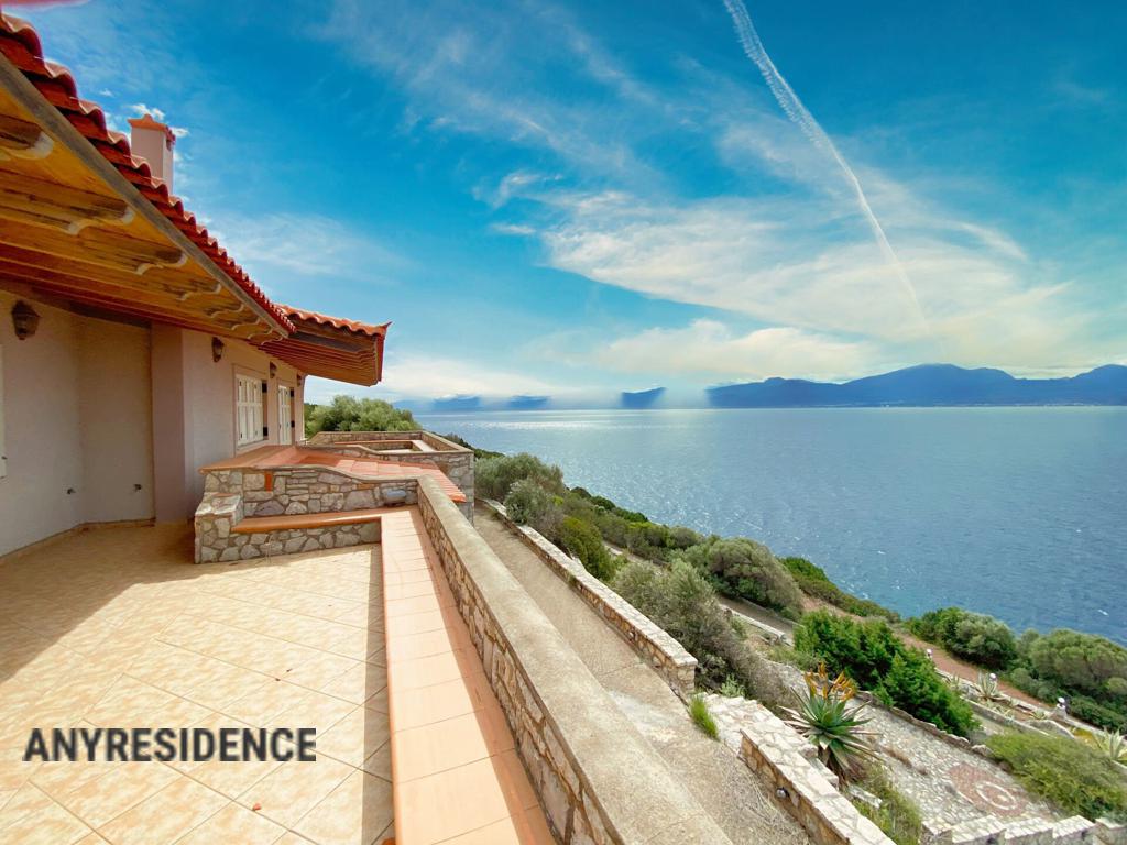 Townhome in Thessalia Sterea Ellada, photo #3, listing #2457557