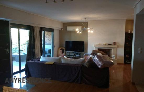 Detached house in Vari