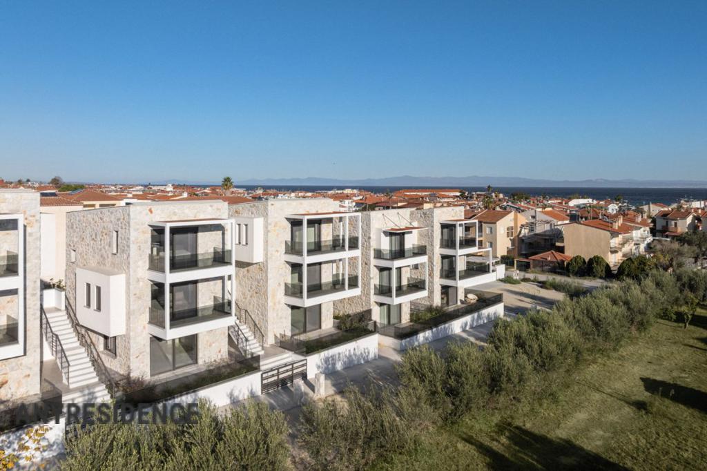 Townhome in Pefkochori, photo #1, listing #2332234