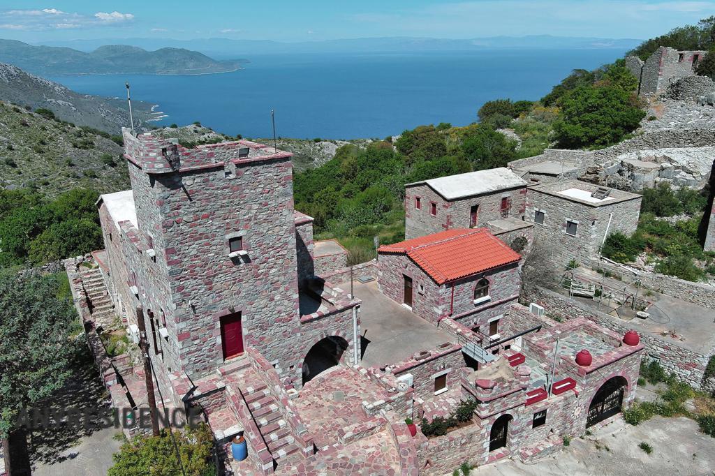 Castle in Peloponnese, photo #2, listing #2530872