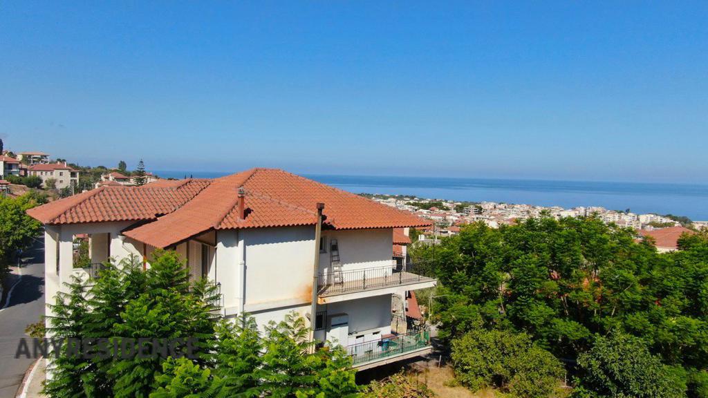 Townhome in Kyparissia, photo #3, listing #2475093