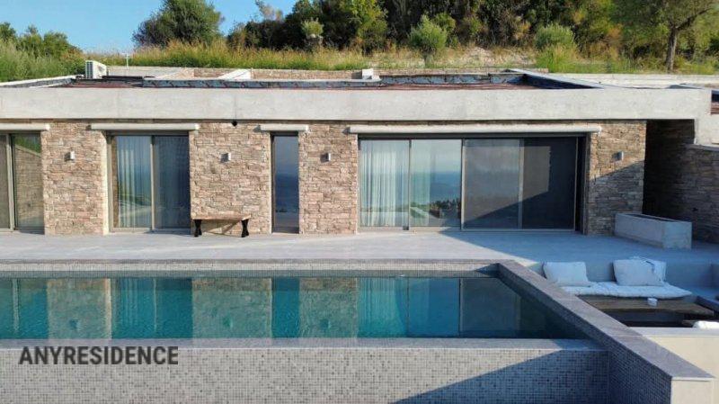 Villa in Polychrono, photo #2, listing #2414093