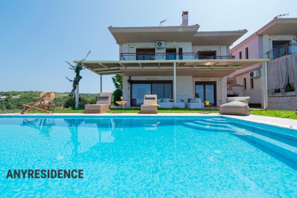 Villa in Kassandreia, photo #1, listing #2534415