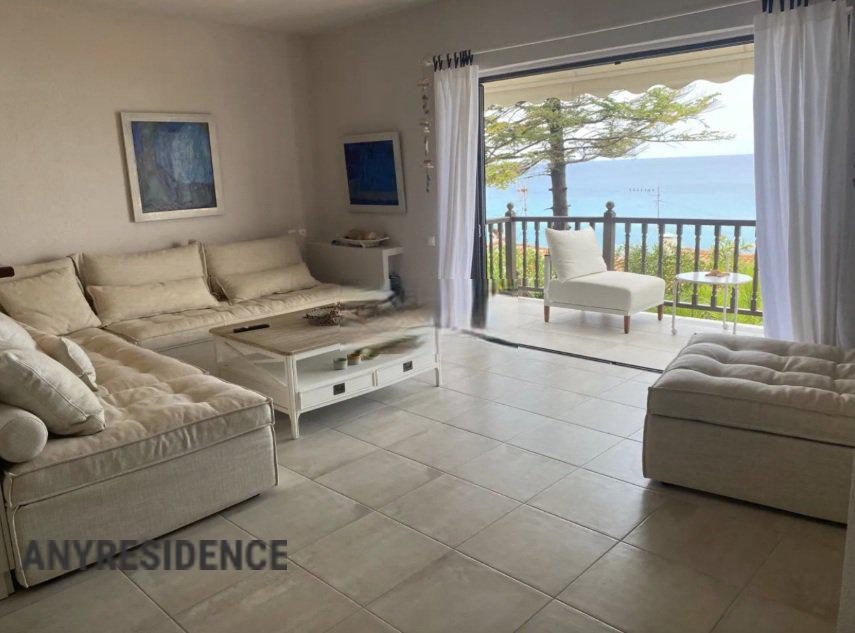 5 room townhome in Kassandreia, photo #1, listing #2510612