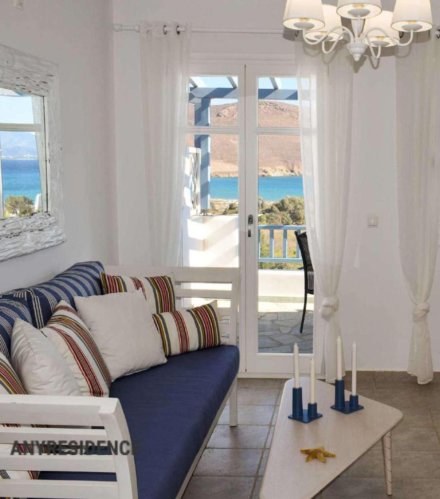 Penthouse in Paros, photo #9, listing #2378552