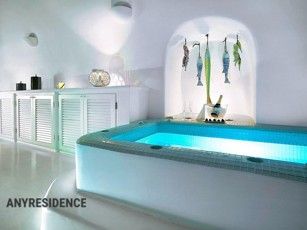 Townhome in Santorini, photo #7, listing #2466149